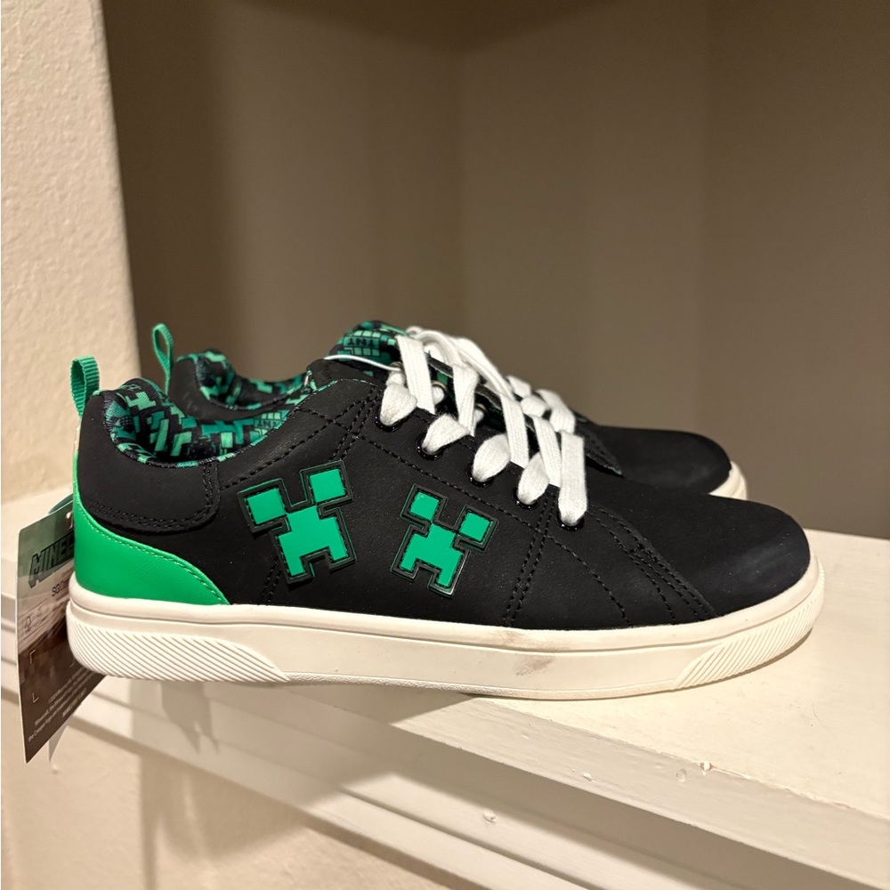 Kids' Minecraft Court Shoes Lace-Up Sneakers, Pull Loops, Youth Size 2Y New - Picture 5 of 9